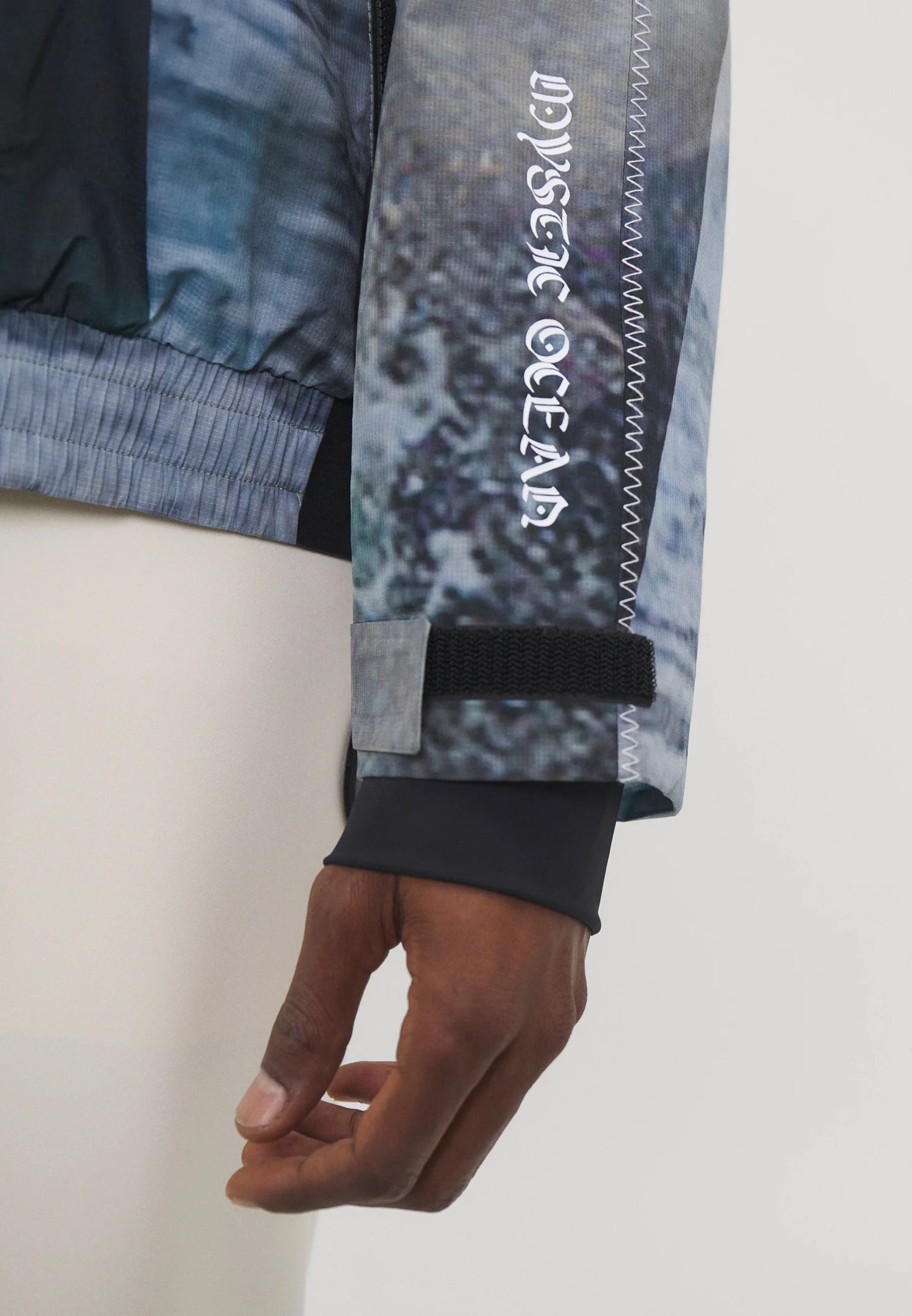 EA7 Emporio Armani Lightweight Hooded Jacket