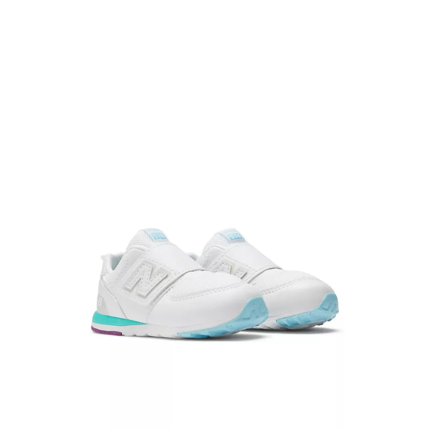 New Balance 574 para Bebes de color blanco