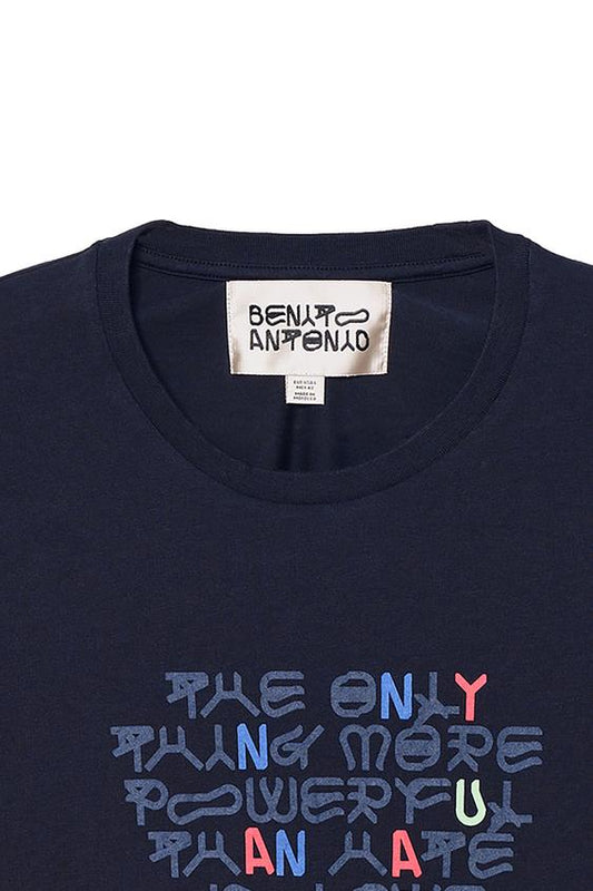 Benito Antonio Collection PLAYERA CROPPED FIT TEXTO AMOR
