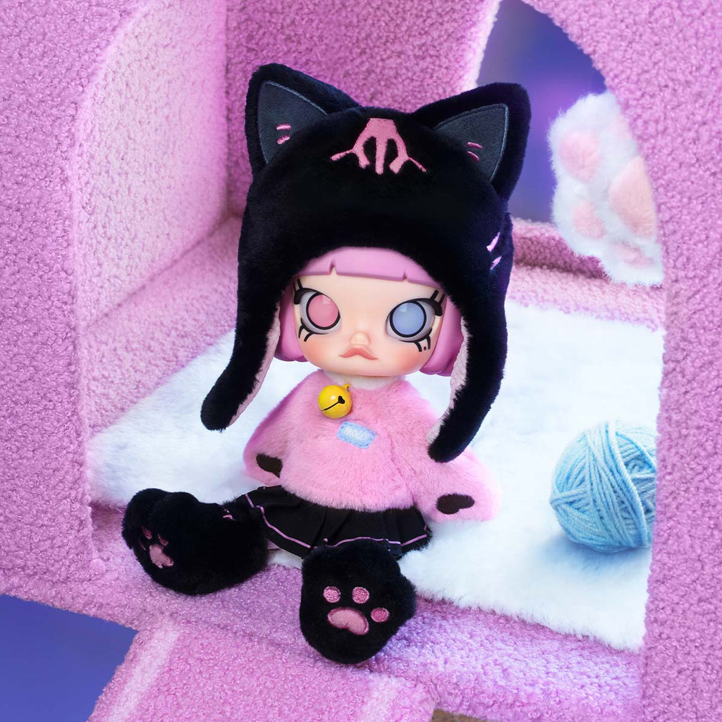 Molly Peekaboo 1/8 Action Figure PopMart