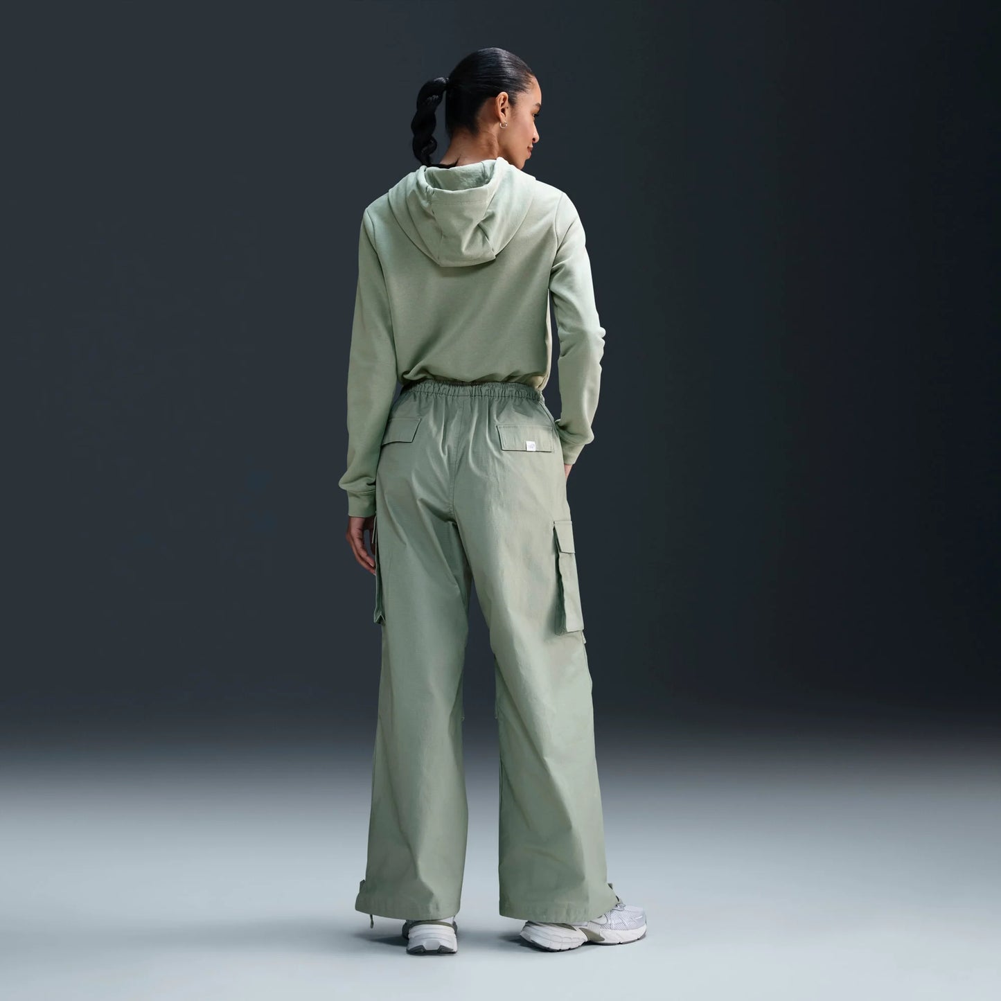 Nike Sportswear Women's Mid‑Rise Oversized Cargo Trousers