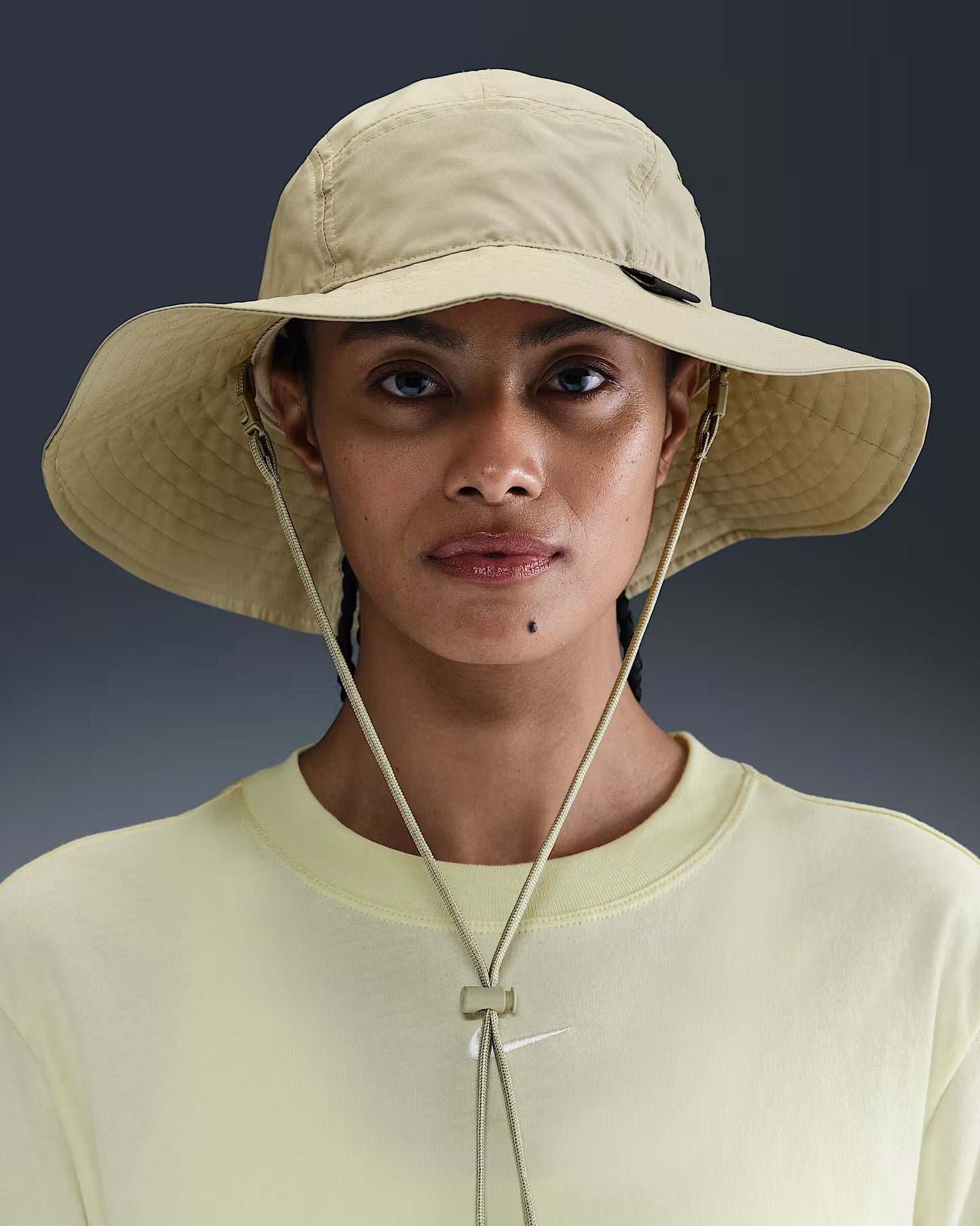 Nike Apex Wide-Brim Bucket Hat
