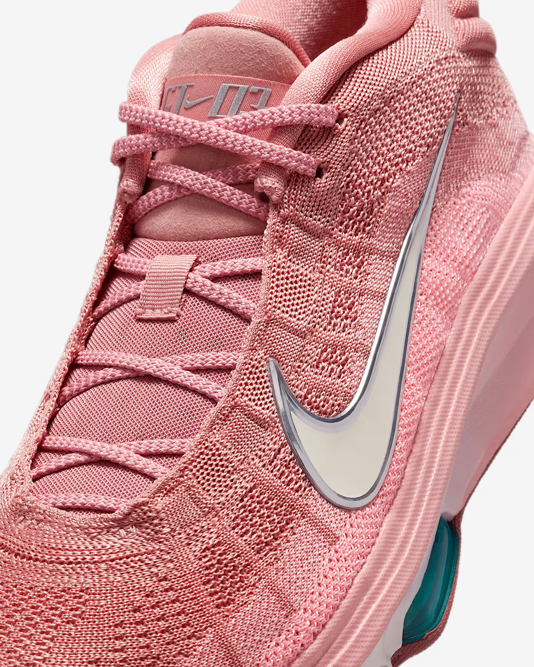 Nike G.T. Hustle 3