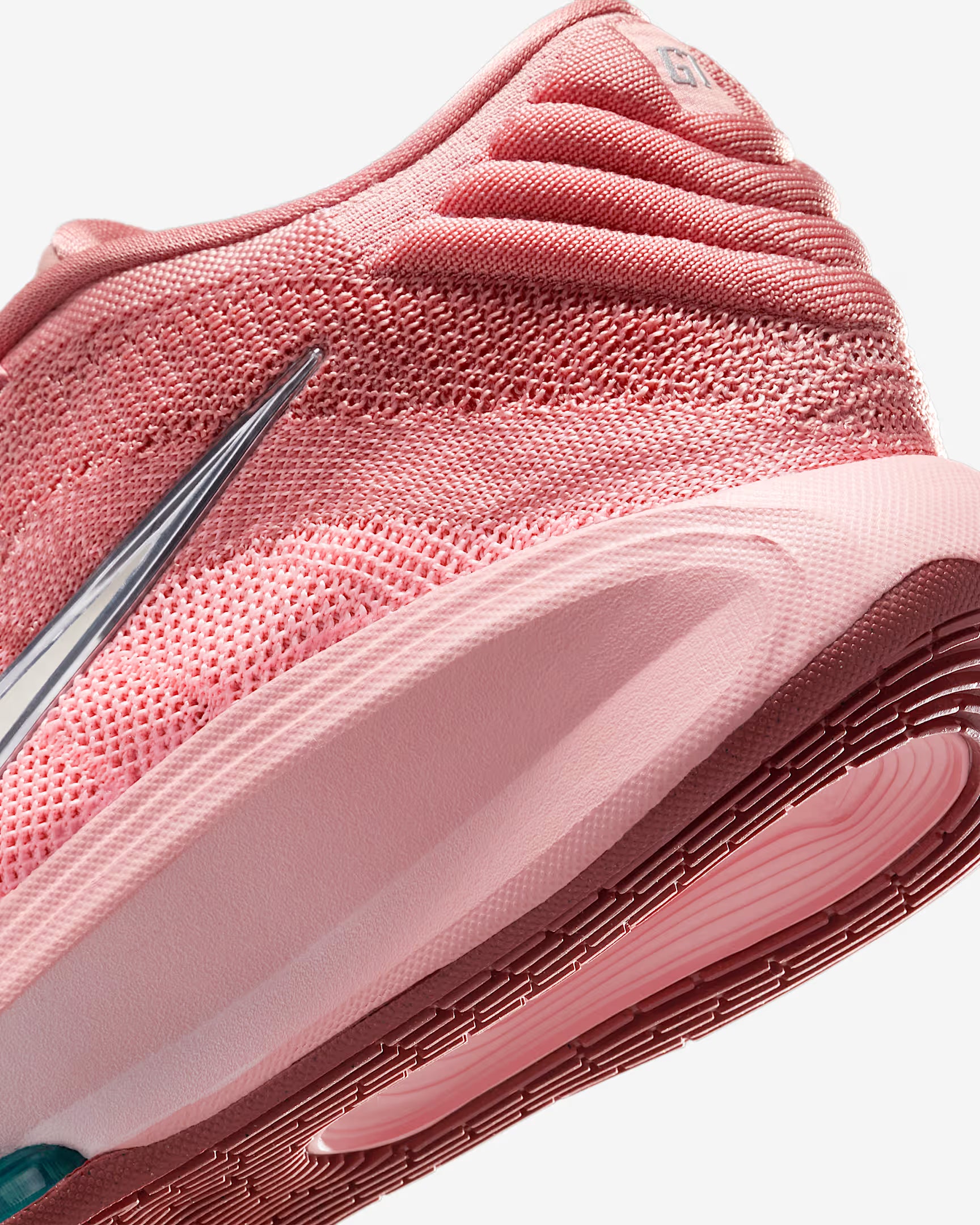 Nike G.T. Hustle 3