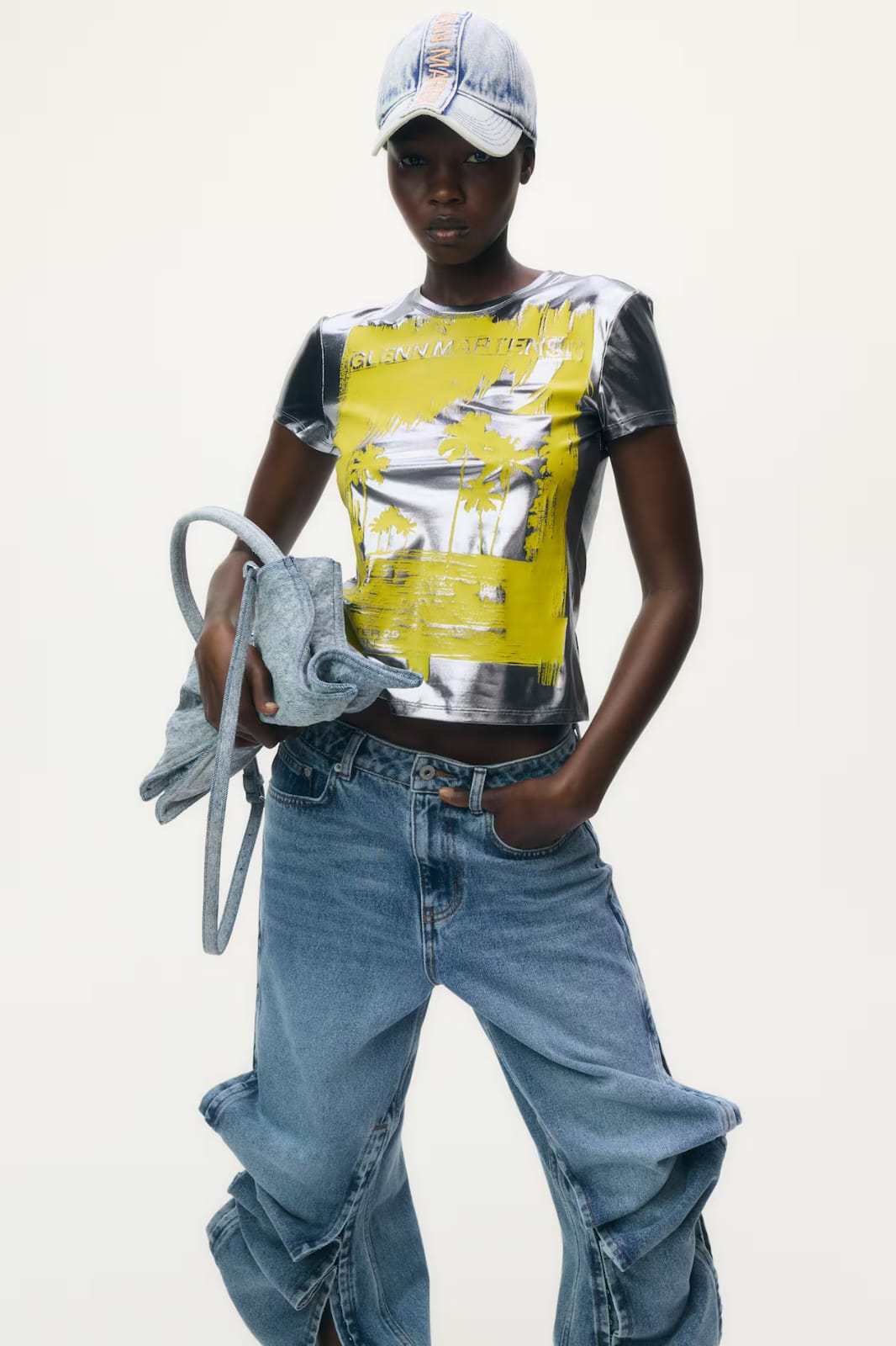 Glenn Martens H&M Playera con Diseño Metálico