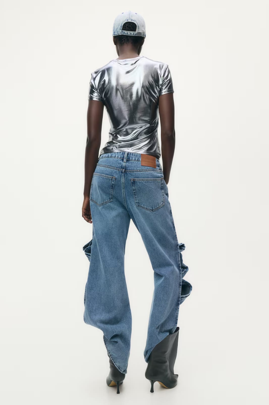 Glenn Martens H&M Playera con Diseño Metálico